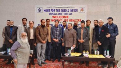 अम्फल्ला जम्मू में होम फॉर द एज्ड एंड इन्फर्म की वार्षिक आम बैठक के दौरान तस्वीर