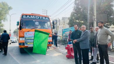 डीसी कठुआ रेजिडेंशियल ट्रैकिंग कैंप को हरी झंडी दिखाते