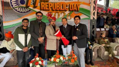 गणतंत्र दिवस पर एडवोकेट अजातशत्रु अपने टीम के साथ मंत्री से भेंट करते हुए